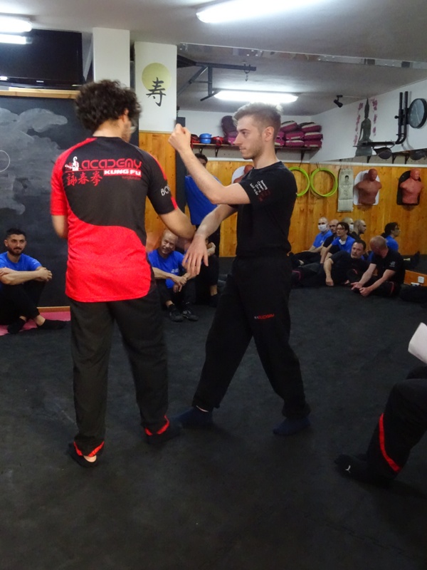 Kung Fu Academy di Sifu Mezzone Arti Marziali e palestra di Sport da Combattimento Wing Chun Weng Chun Tjun Tai Chi Taijiquan Qigong Sanda Difesa Personale (163)